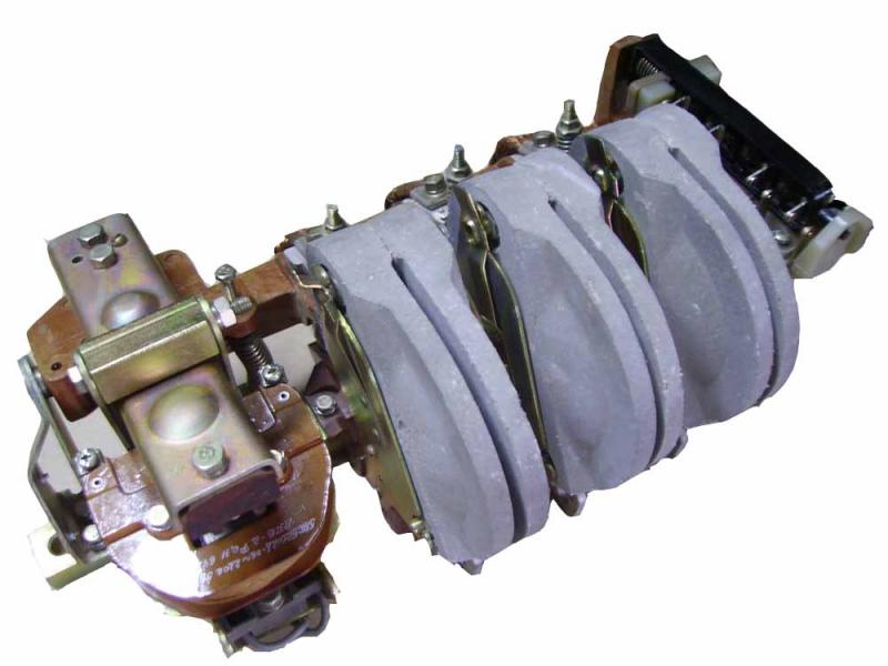 Контакторы Schaltbau: особенности работы постоянного и переменного тока