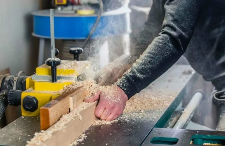 Где применяются деревообрабатывающие станки: от ремесленничества до высоких технологий